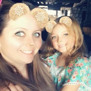 Meet your Posher, Danae